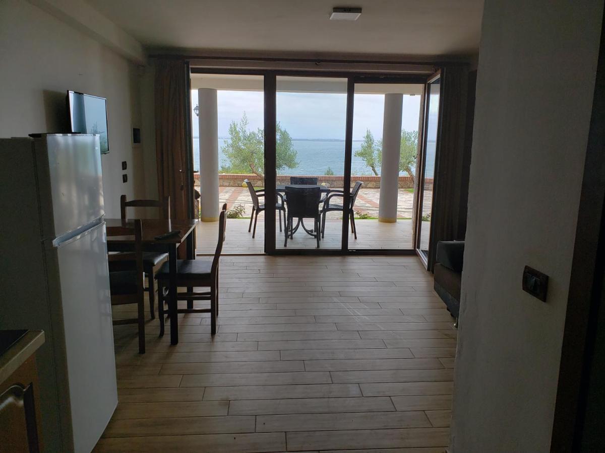 Hotel Brifs Shengjin Bagian luar foto