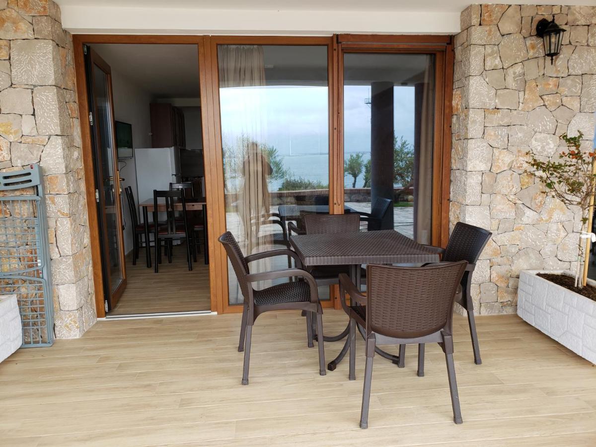 Hotel Brifs Shengjin Bagian luar foto