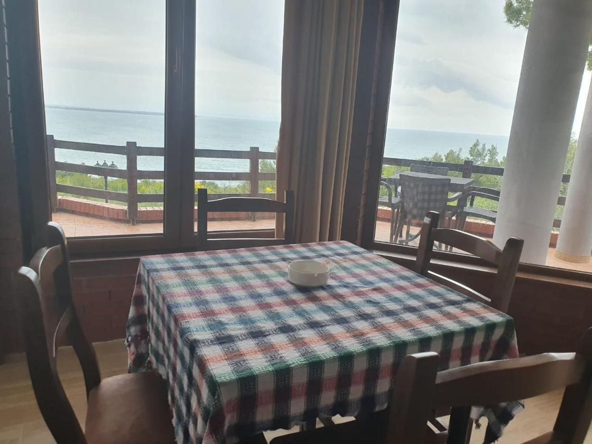 Hotel Brifs Shengjin Bagian luar foto