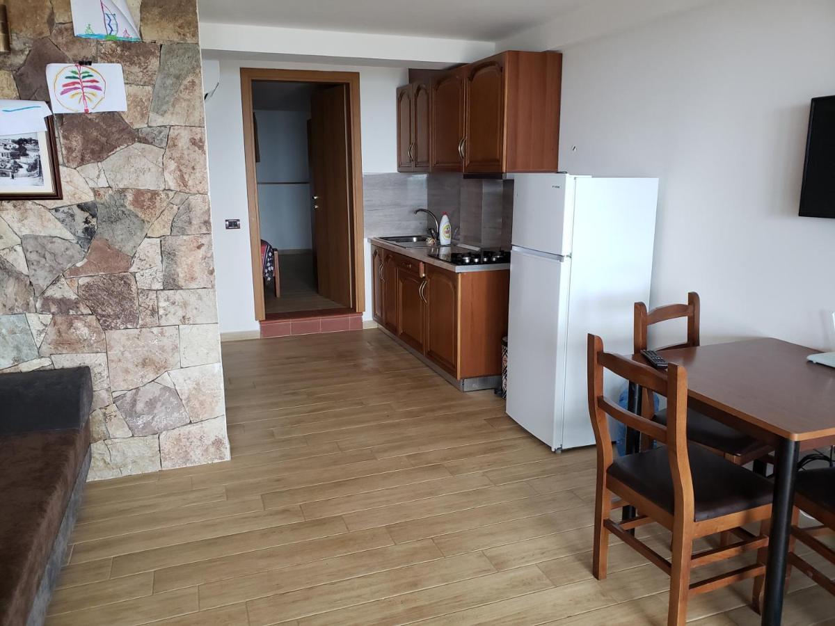 Hotel Brifs Shengjin Bagian luar foto